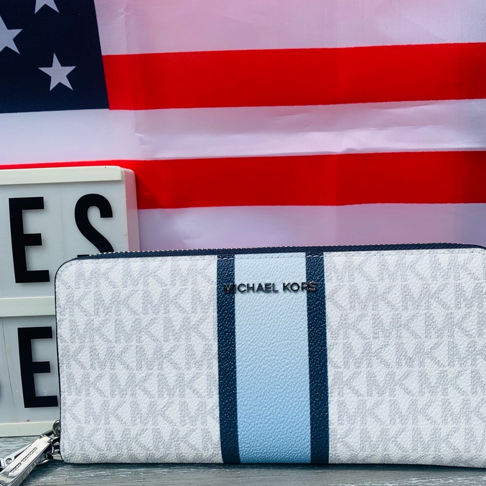 NWOT OMBRE MICHAEL KORS FULL ZIP WALLET HTF